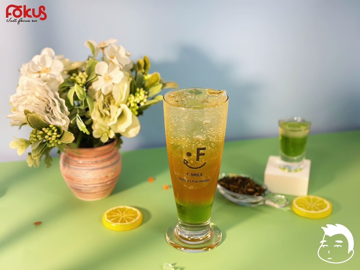 Refreshing Green Fizz Bubble Tea Served with Ice and Fresh Mint