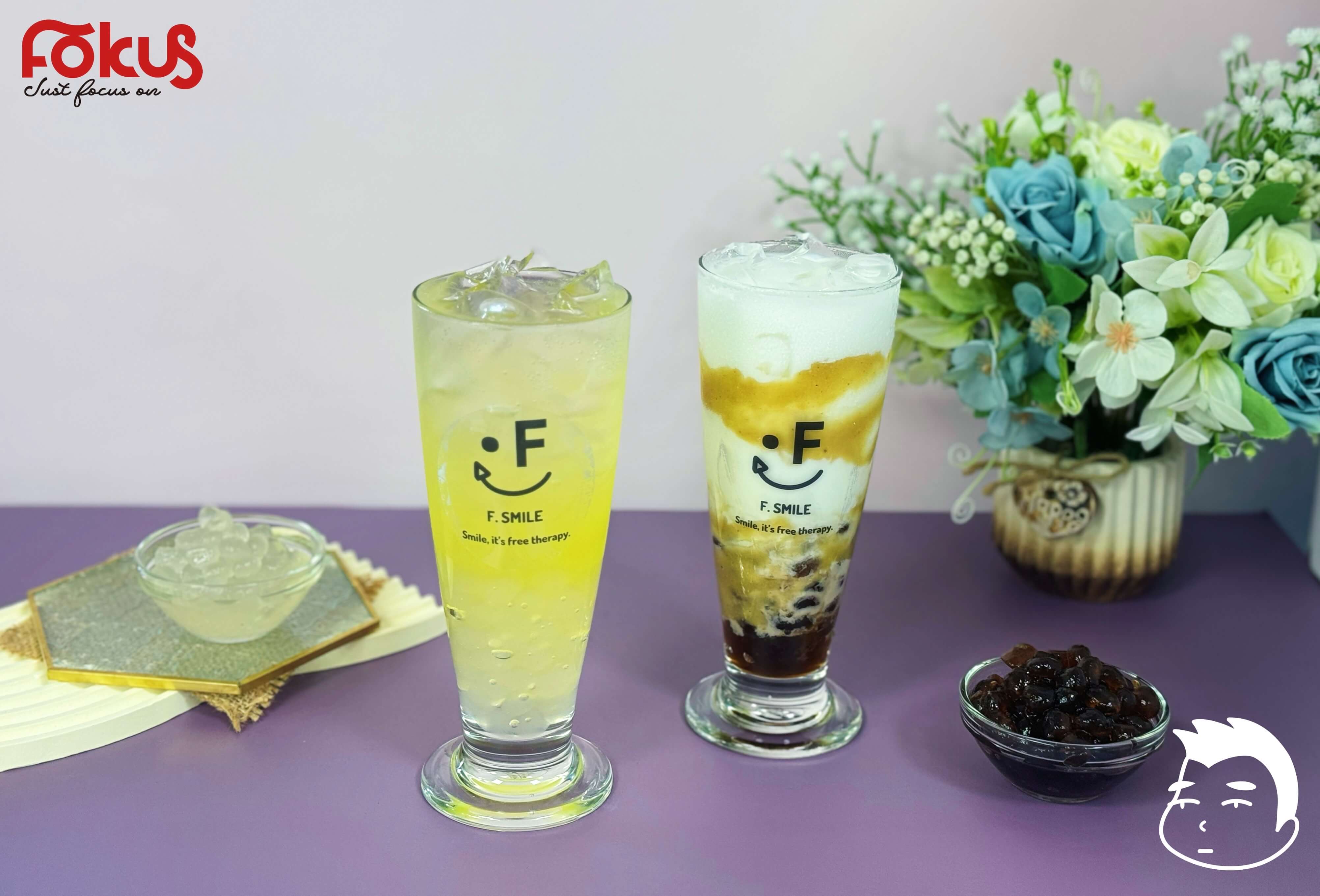 Crystal Boba pearls in a glass of bubble tea